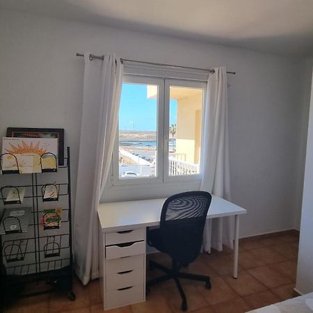 קורלחו Gilda: Beautiful Spacious Apartment. Seaview From Rooftop Terrace מראה חיצוני תמונה